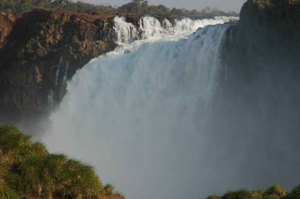 Argentina 018 - parque nacional do Iguazu - Brasil - catarata Garganta del Diablo.jpg